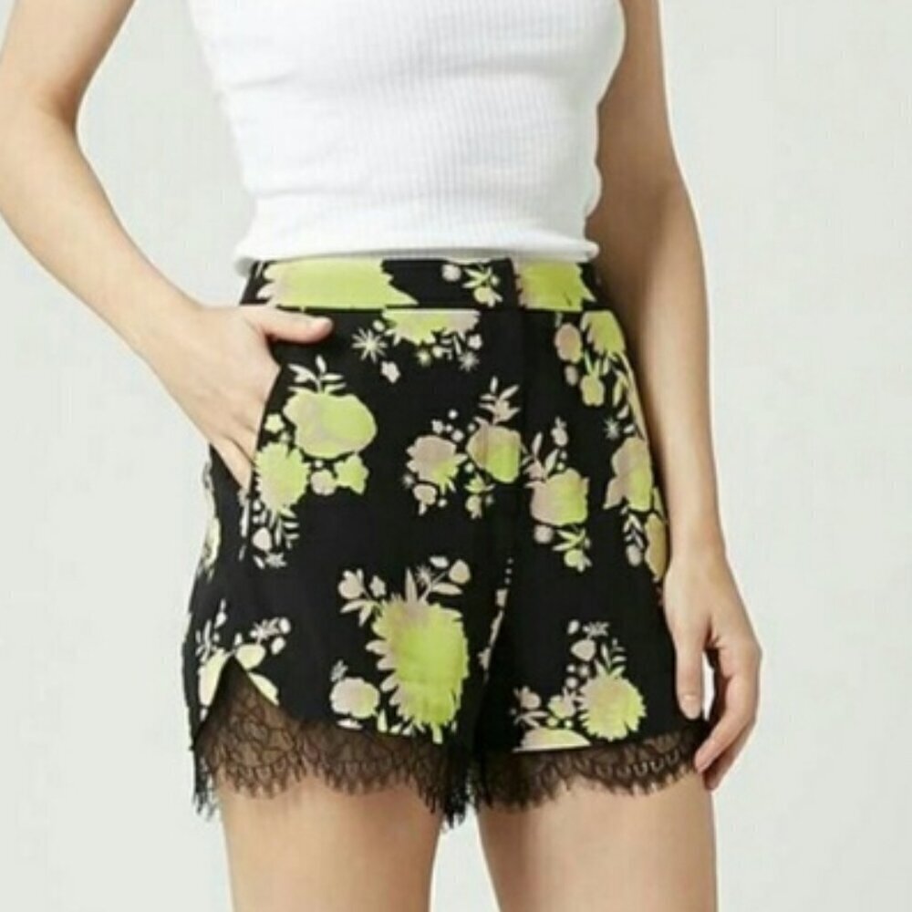 Topshop Lace Hem Floral Black Shorts Size 6